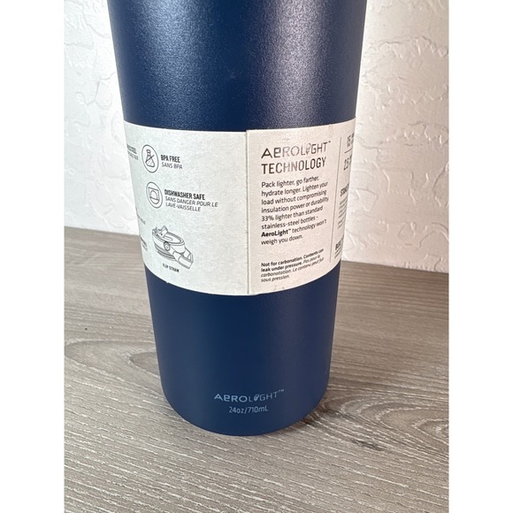 NEW! Stanley The Aerolight Ice Flow Bottle 24oz Flip Straw ~Twilight~ Navy blue - Picture 3 of 5